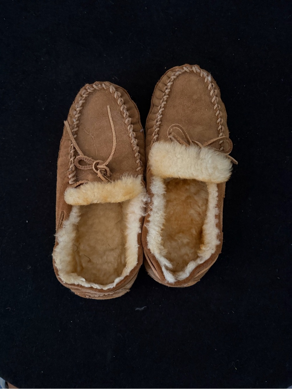 L.L. Bean Chestnut Brown Suede Moccasin Slippers with Shearling